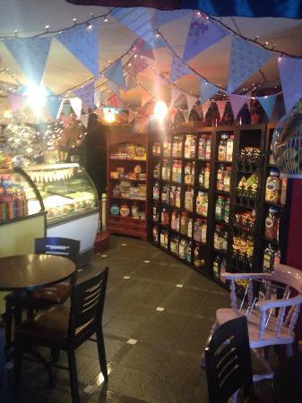 Maud's Ice Cream Parlour